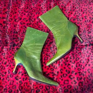 Distressed leather Steve Madden boots